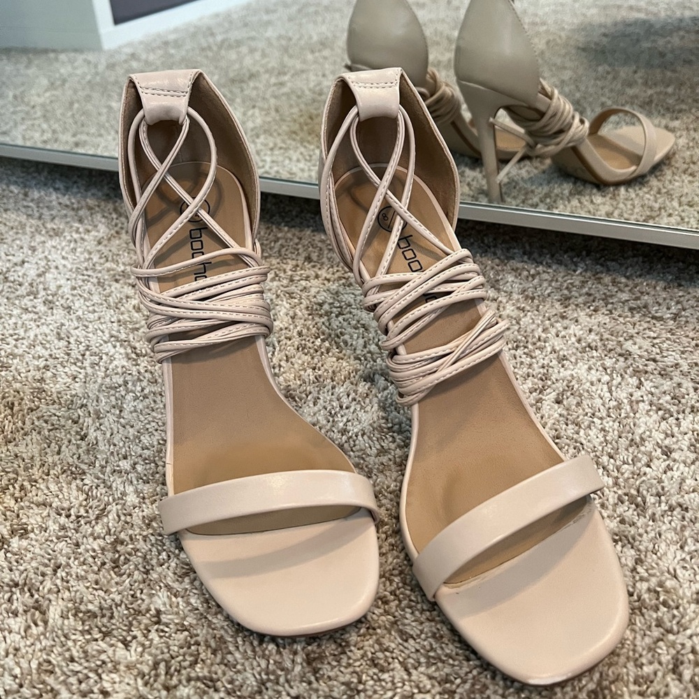 Cute boot tan wrap up heel sandals size 9